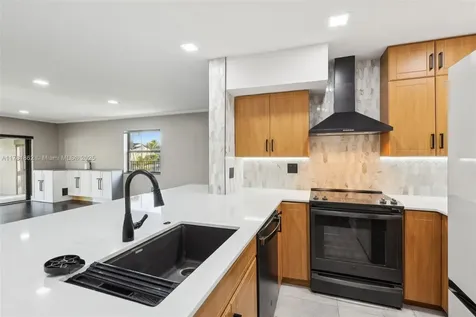 8385 Rednock Lane Miami Lakes FL 33016
