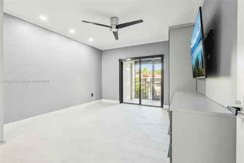 8385 Rednock Lane Miami Lakes FL 33016