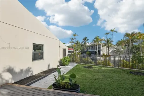 8385 Rednock Lane Miami Lakes FL 33016