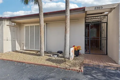 8385 Rednock Lane Miami Lakes FL 33016