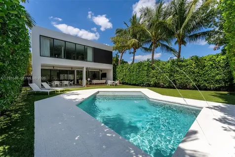 2031 S Miami Avenue Miami FL 33129