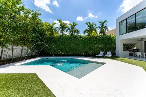 2031 S Miami Avenue Miami FL 33129