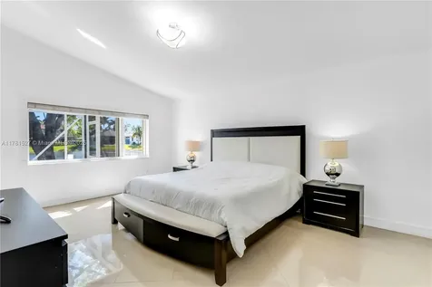 17588 SW 11th Street Pembroke Pines FL 33029