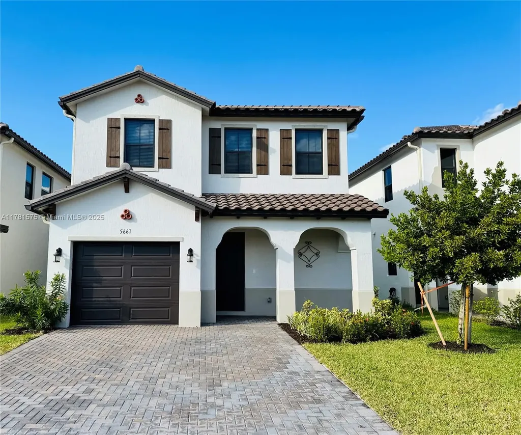 5661 Cerva Lane Ave Maria FL 34142