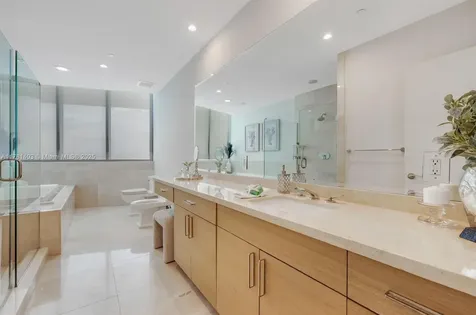 17001 Collins Avenue Sunny Isles Beach FL 33160