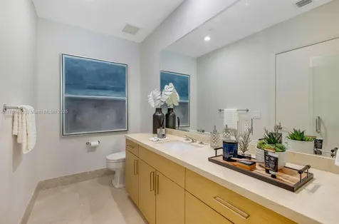 17001 Collins Avenue Sunny Isles Beach FL 33160