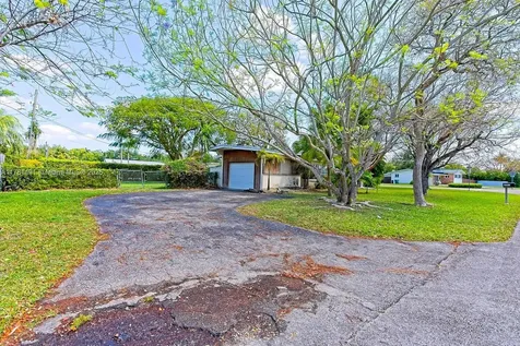 9001 SW 125th Terrace Miami FL 33176