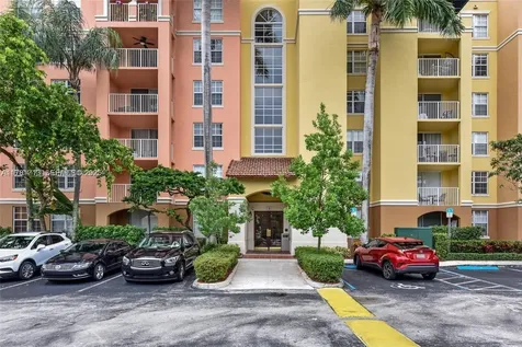 19501 E Country Club Drive Aventura FL 33180
