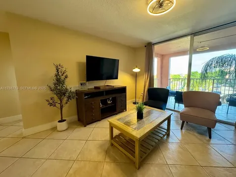 19501 E Country Club Drive Aventura FL 33180