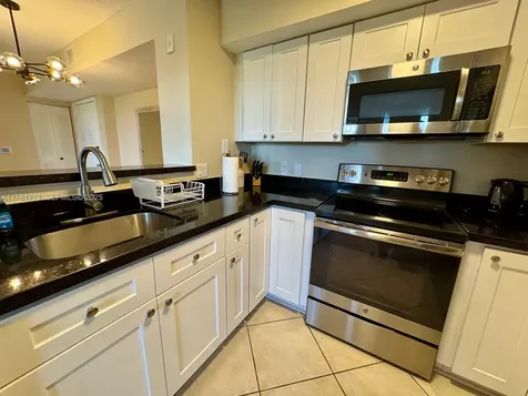 19501 E Country Club Drive Aventura FL 33180