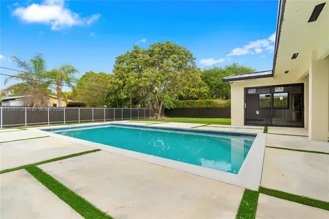 17020 SW 87th Court Palmetto Bay FL 33157