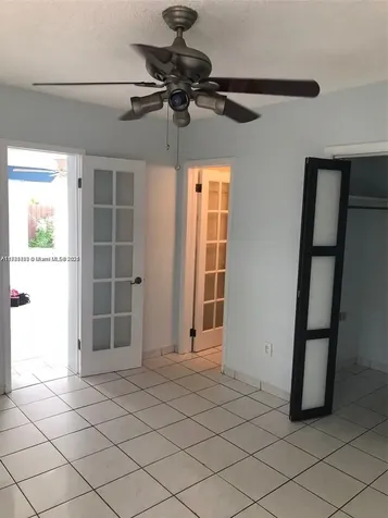 524 NE 160th Terrace Miami FL 33162