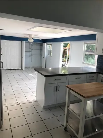 524 NE 160th Terrace Miami FL 33162