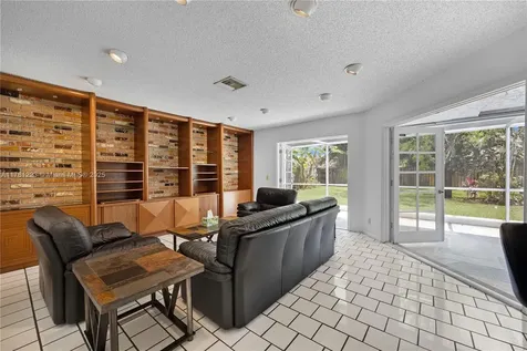 9091 NW 12th Street Plantation FL 33322