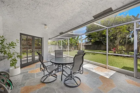 9091 NW 12th Street Plantation FL 33322