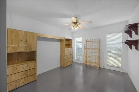 9091 NW 12th Street Plantation FL 33322