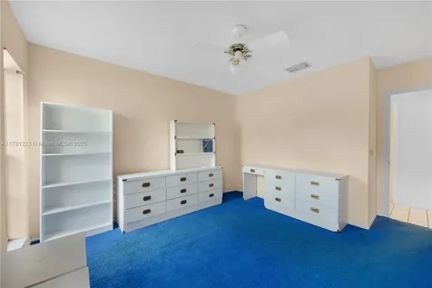 9091 NW 12th Street Plantation FL 33322