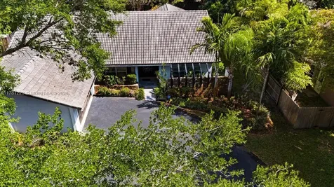 9091 NW 12th Street Plantation FL 33322