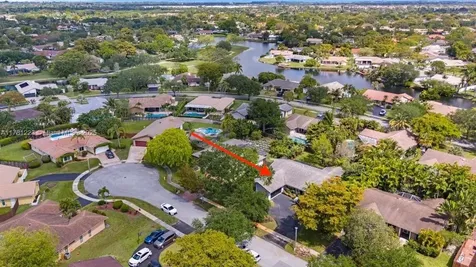 9091 NW 12th Street Plantation FL 33322