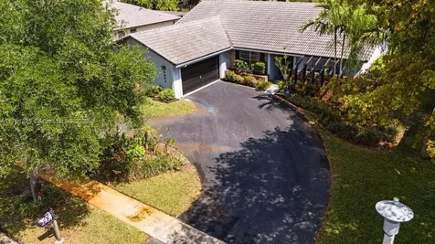 9091 NW 12th Street Plantation FL 33322