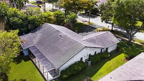 9091 NW 12th Street Plantation FL 33322