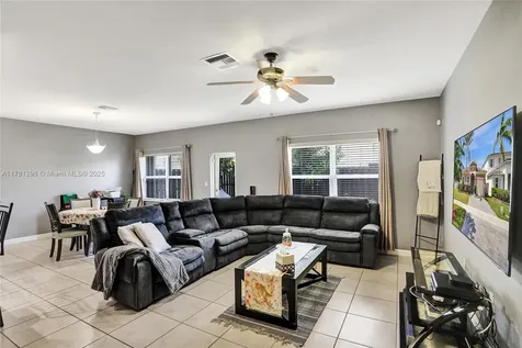 3371 NE 1st Street Homestead FL 33033