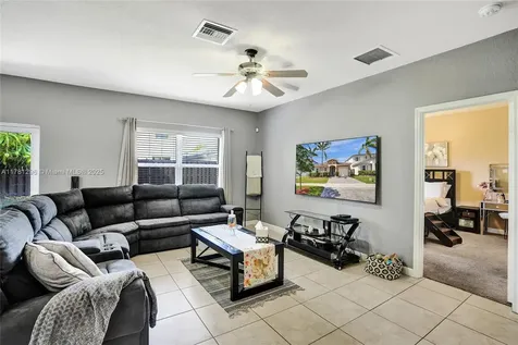 3371 NE 1st Street Homestead FL 33033