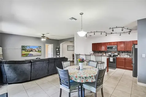 3371 NE 1st Street Homestead FL 33033