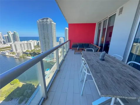 2600 E Hallandale Beach Boulevard Hallandale Beach FL 33009