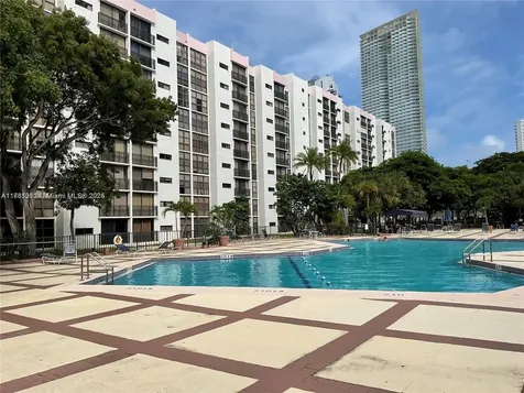 17011 N Bay Road Sunny Isles Beach FL 33160
