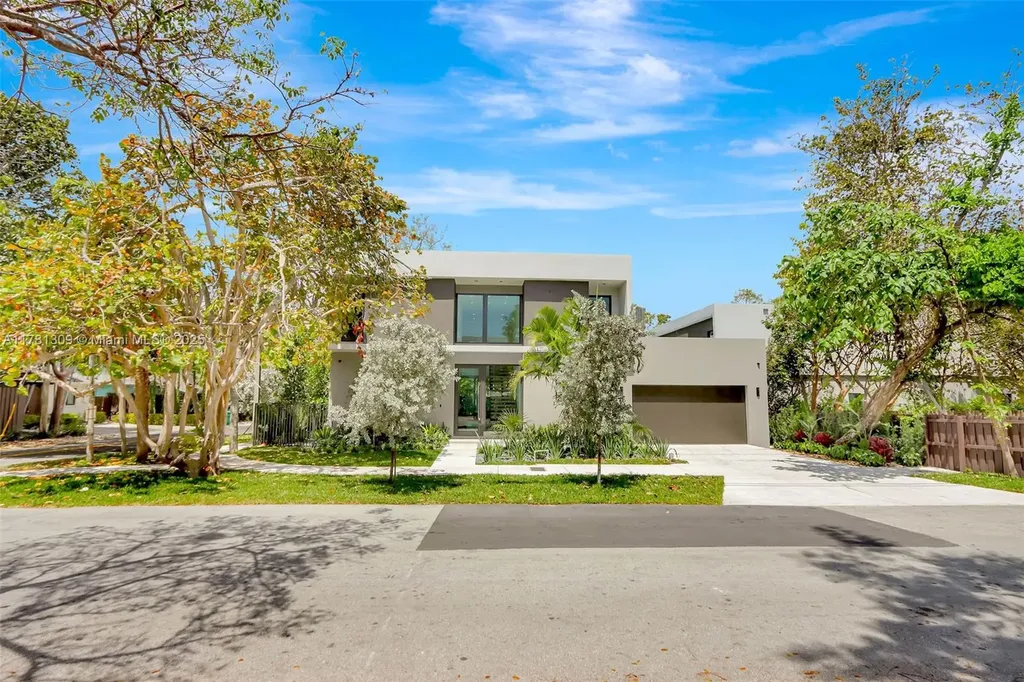 2851 W Trade Avenue Miami FL 33133