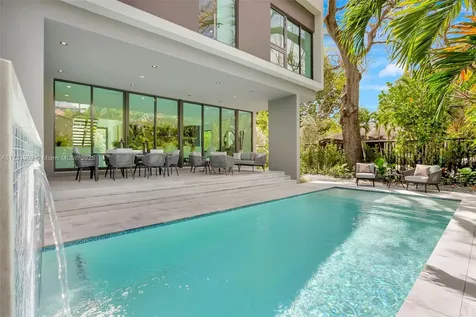 2851 W Trade Avenue Miami FL 33133