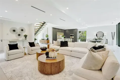 2851 W Trade Avenue Miami FL 33133
