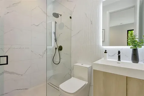2851 W Trade Avenue Miami FL 33133
