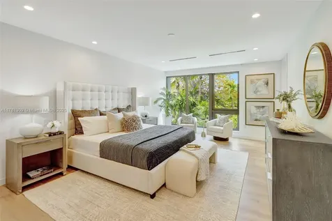 2851 W Trade Avenue Miami FL 33133