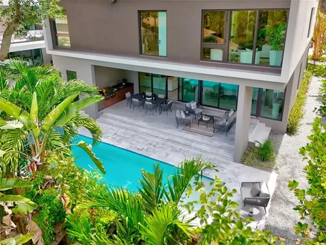 2851 W Trade Avenue Miami FL 33133