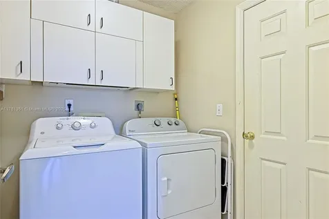 2592 SE 7th Court Homestead FL 33033