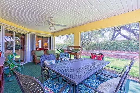 2592 SE 7th Court Homestead FL 33033