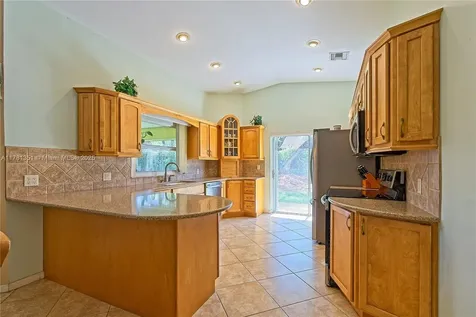 2592 SE 7th Court Homestead FL 33033