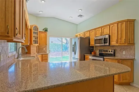 2592 SE 7th Court Homestead FL 33033