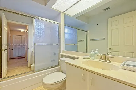 2592 SE 7th Court Homestead FL 33033