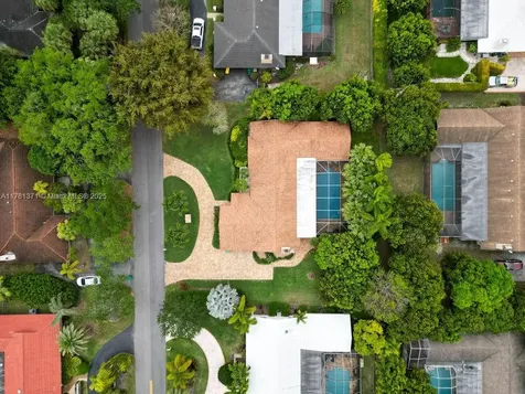 15624 SW 82nd Court Palmetto Bay FL 33157