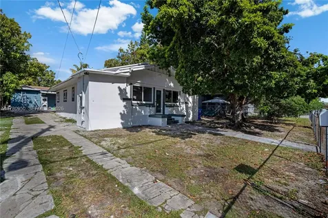 1114 SW 13th Court Miami FL 33135