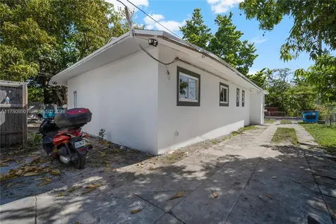 1114 SW 13th Court Miami FL 33135