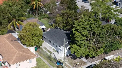 1114 SW 13th Court Miami FL 33135