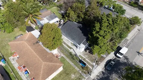1114 SW 13th Court Miami FL 33135