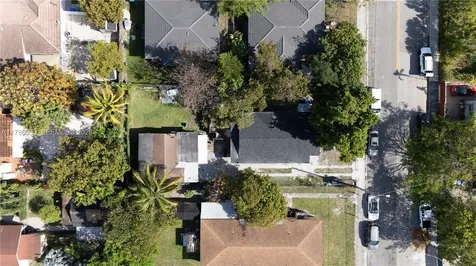 1114 SW 13th Court Miami FL 33135