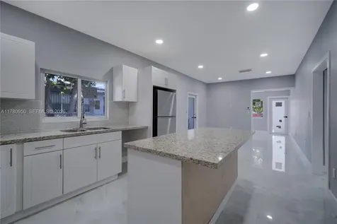 1114 SW 13th Court Miami FL 33135