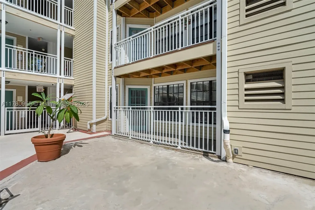 1000 W Horatio Street Other City - In The State Of Florida FL 33606