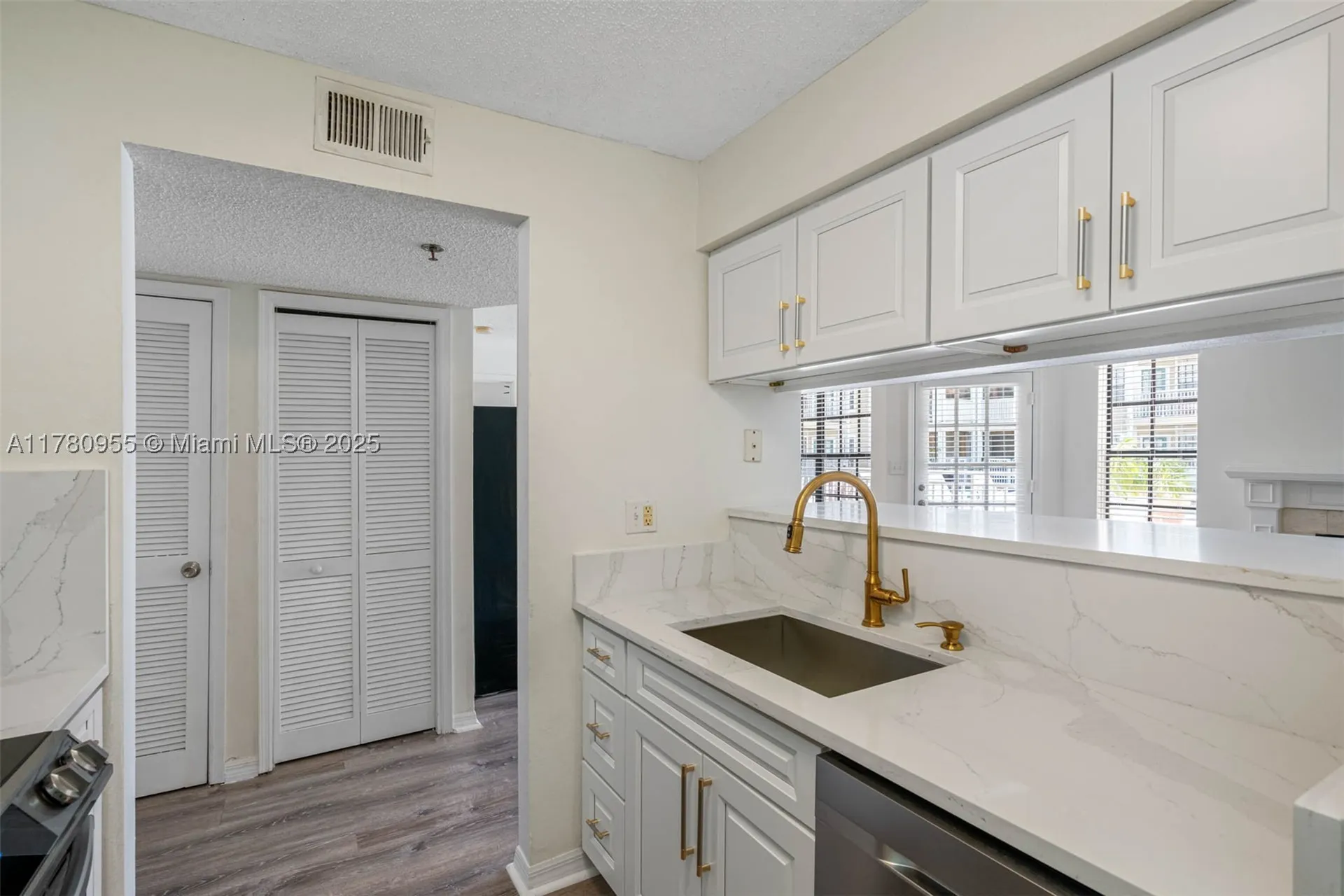 1000 W Horatio Street Other City - In The State Of Florida FL 33606